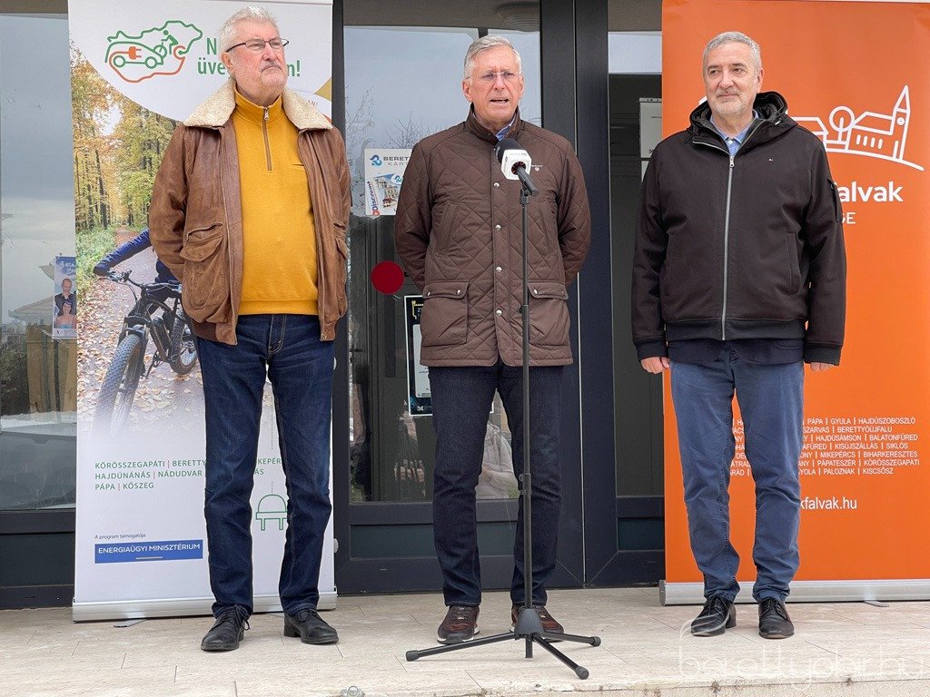 ne_elj_uveghazban 02